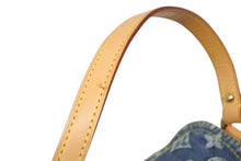 Load image into Gallery viewer, 極美品 LOUIS VUITTON ルイヴィトン ミニプリーティ ワンショルダーバッグ M95050 モノグラム デニム インディゴブルー 中古 4b011189