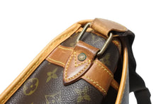 Load image into Gallery viewer, LOUIS VUITTON ルイ ヴィトン ジベシエールGM ショルダーバッグ M42249 モノグラム キャンバス ブラウン 美品 中古 4b011252
