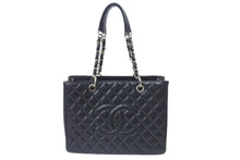 Load image into Gallery viewer, CHANEL シャネル マトラッセ GSTチェーントート A50995 13番台 キャビアスキン ブラック シルバー金具 美品 中古 4b001130