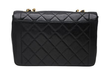 Load image into Gallery viewer, CHANEL シャネル マトラッセ25 シングルフラップ 4番台 ココマーク ラムスキン ゴールド金具 美品 中古 4b011130