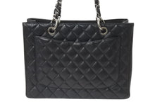 Load image into Gallery viewer, CHANEL シャネル マトラッセ GSTチェーントート A50995 13番台 キャビアスキン ブラック シルバー金具 美品 中古 4b001130
