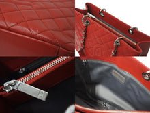 Load image into Gallery viewer, 極美品 CHANEL シャネル マトラッセ GST チェーントートバッグ A50995 17番台 キャビアスキン レッド シルバー金具 中古 4b001132