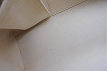 Load image into Gallery viewer, LOUIS VUITTON ルイヴィトン ビバリーMM ワンショルダーバッグ M40121 モノグラム ゴールド金具 美品 中古 4b011372