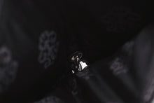 Load image into Gallery viewer, 新品未使用 CHROME HEARTS クロムハーツ TV MAN クラシックチェーン クロスパッチ ウォレット 財布 クロス装飾 シルバー925 中古 4b011655