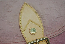 Load image into Gallery viewer, 極美品 LOUIS VUITTON ルイヴィトン サンレイ ハンドバッグ M40416 モノグララム デニム レザー ピンク グラデーション 中古 4b011353