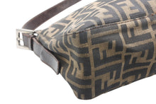 Load image into Gallery viewer, FENDI フェンディ ズッカ柄 ワンショルダーバッグ イタリア製 キャンバス レザー ブラウン シルバー金具 美品 中古 4b011245