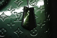 Load image into Gallery viewer, 新品同様 LOUIS VUITTON ルイヴィトン アルマGM ハンドバッグ M91612 モノグラム ヴェルニ ブルーニュイ ゴールド金具 中古 4b011391
