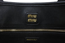 Load image into Gallery viewer, 極美品 MIUMIU ミュウミュウ Adventure アバンチュール レザートートバッグ ミディアム 5BG291 ナッパレザー ブラック 中古 4b011403