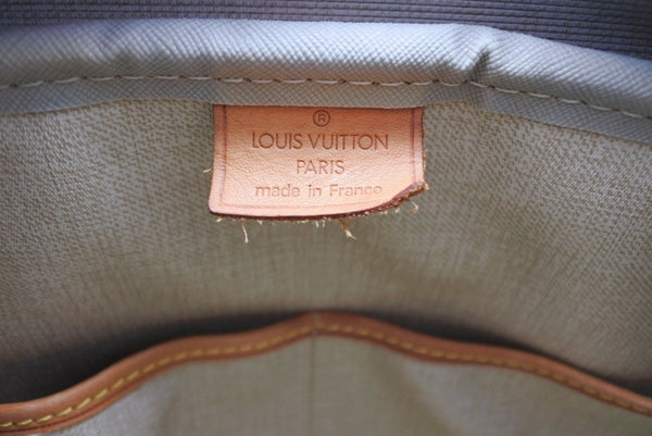 LOUIS VUITTON ルイヴィトン モノグラム ドーヴィル ハンドバッグ M47270 ブラウン ロゴ 鞄 良品 中古 4b011562