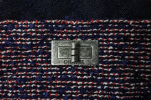 Load image into Gallery viewer, 極美品 CHANEL シャネル ショルダーバッグ 2.55 ブルー レッド デニム ツイード レザー 22番台 ブラック金具 中古 4b001143
