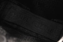 Load image into Gallery viewer, CHANEL シャネル チェーンハンドバッグ 9番台 ココマーク キルティング ブラック コットンジャージー シルバー金具 美品 中古 4b012447