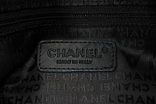 Load image into Gallery viewer, CHANEL シャネル チェーンハンドバッグ 9番台 ココマーク キルティング ブラック コットンジャージー シルバー金具 美品 中古 4b012447