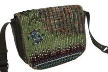 Load image into Gallery viewer, 極美品 CHANEL シャネル ショルダーバッグ 23番台 ココマーク ツイード ビーズ スパンコール キューバ クルーズコレクション カーキ 中古 4b011457
