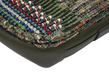 Load image into Gallery viewer, 極美品 CHANEL シャネル ショルダーバッグ 23番台 ココマーク ツイード ビーズ スパンコール キューバ クルーズコレクション カーキ 中古 4b011457