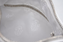 Load image into Gallery viewer, 新品未使用 CHROME HEARTS クロムハーツ チキンナゲットスモール ショルダーバッグ スター ホワイト レザー シルバー925 中古 4b011487