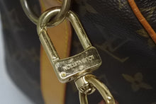 Load image into Gallery viewer, LOUIS VUITTON ルイヴィトン キーポル バンドリエール45 ボストンバッグ M41418 モノグラム ブラウン ゴールド金具 美品 中古 4b011898