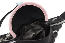 Load image into Gallery viewer, 極美品 CHROME HEARTS クロムハーツ SNAT PACK MINI スナットパックミニ レザーボディバッグ ダガージップ ガンスリンガーベルト 中古 4b011590
