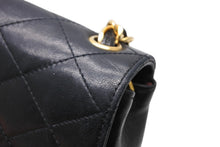 Load image into Gallery viewer, CHANEL シャネル Sフラップ チェーンショルダーバッグ A01259 0番台 ラムスキン ココマーク ブラック ゴールド金具 美品 中古 4b011575