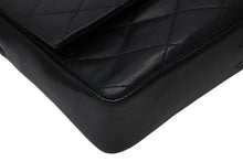 Load image into Gallery viewer, CHANEL シャネル Sフラップ チェーンショルダーバッグ A01259 0番台 ラムスキン ココマーク ブラック ゴールド金具 美品 中古 4b011575