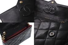 Load image into Gallery viewer, CHANEL シャネル Sフラップ チェーンショルダーバッグ A01259 0番台 ラムスキン ココマーク ブラック ゴールド金具 美品 中古 4b011575