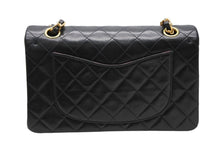 Load image into Gallery viewer, 極美品 CHANEL シャネル マトラッセ23 Wフラップ Wチェーンショルダーバッグ 4番台 ラムスキン ココマーク ブラック 中古 4b011577