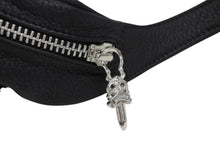 Load image into Gallery viewer, 極美品 CHROME HEARTS クロムハーツ SNAT PACK MINI スナットパックミニ レザーボディバッグ ダガージップ ガンスリンガーベルト 中古 4b011590