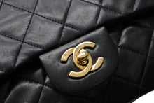 Load image into Gallery viewer, 極美品 CHANEL シャネル マトラッセ23 Wフラップ Wチェーンショルダーバッグ 4番台 ラムスキン ココマーク ブラック 中古 4b011577