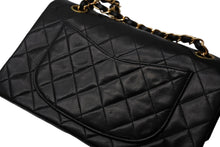 Load image into Gallery viewer, 極美品 CHANEL シャネル マトラッセ23 Wフラップ Wチェーンショルダーバッグ 4番台 ラムスキン ココマーク ブラック 中古 4b011577