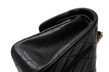 Load image into Gallery viewer, 極美品 CHANEL シャネル マトラッセ23 Wフラップ Wチェーンショルダーバッグ 4番台 ラムスキン ココマーク ブラック 中古 4b011577