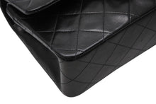 Load image into Gallery viewer, 極美品 CHANEL シャネル マトラッセ23 Wフラップ Wチェーンショルダーバッグ 4番台 ラムスキン ココマーク ブラック 中古 4b011577