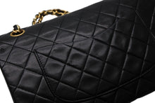 Load image into Gallery viewer, CHANEL シャネル マトラッセ25 Wフラップ Wチェーンショルダーバッグ A2600 1番台 ラムスキン ココマーク ブラック 美品 中古 4b011405