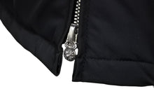Load image into Gallery viewer, 新品未使用 CHROME HEARTS クロムハーツ RED PATCH RACING JACKET レーシング ジャケット サイズS クロスパッチ ブラック レザー 裏起毛 中古 4b011667