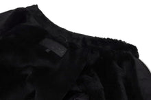 Load image into Gallery viewer, 新品未使用 CHROME HEARTS クロムハーツ RED PATCH RACING JACKET レーシング ジャケット サイズS クロスパッチ ブラック レザー 裏起毛 中古 4b011667
