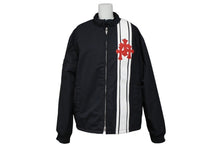 Load image into Gallery viewer, 新品未使用 CHROME HEARTS クロムハーツ RED PATCH RACING JACKET レーシング ジャケット サイズS クロスパッチ ブラック レザー 裏起毛 中古 4b011667