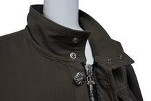 Load image into Gallery viewer, 極美品 CHROME HEARTS クロムハーツ チェリーボム クロスボタン ジャケット ダブルジップ カーキ シルバー金具 サイズXL 中古 4b011666