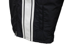 Load image into Gallery viewer, 新品未使用 CHROME HEARTS クロムハーツ RED PATCH RACING JACKET レーシング ジャケット サイズS クロスパッチ ブラック レザー 裏起毛 中古 4b011667
