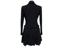 Load image into Gallery viewer, 極美品 CHANEL シャネル ツイードコート P64017V49031 サイズ34 ココマーク ブラック ネイビー プリーツ 中古 4b011496