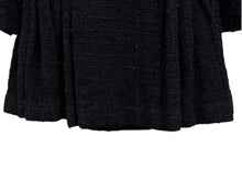 Load image into Gallery viewer, 極美品 CHANEL シャネル ツイードコート P64017V49031 サイズ34 ココマーク ブラック ネイビー プリーツ 中古 4b011496