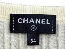 Load image into Gallery viewer, 極美品 CHANEL シャネル タンクトップ ノースリーブ トップス P78699K11361 サイズ34 ココマーク アイボリー ピンク ロゴ刺繍 中古 4b011498