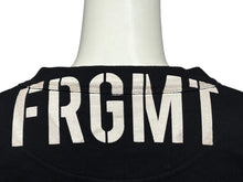 Load image into Gallery viewer, LOUIS VUITTON×FRAGMENT ルイヴィトン×フラグメント ロングスリーブ HDY26WJIU ブラック ホワイト コットン レーヨン サイズM 中古 4b011741