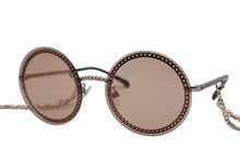 Load image into Gallery viewer, CHANEL シャネル ラウンド サングラス アイウェア 4245 c.395/3 サイズ58□18 135 ココマーク ブラウン チェーン付き 美品 中古 4b011776