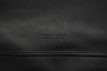 Load image into Gallery viewer, 極美品 BOTTEGAVENETA ボッテガヴェネタ ラージ ホップ ワンショルダーバッグ 803976V4O901019 カーフレザー ブラック 中古 4b011479