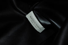 Load image into Gallery viewer, 極美品 BOTTEGAVENETA ボッテガヴェネタ ラージ ホップ ワンショルダーバッグ 803976V4O901019 カーフレザー ブラック 中古 4b011479