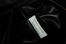 Load image into Gallery viewer, 極美品 BOTTEGAVENETA ボッテガヴェネタ ラージ ホップ ワンショルダーバッグ 803976V4O901019 カーフレザー ブラック 中古 4b011479