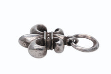 Load image into Gallery viewer, 極美品 CHROME HEARTS クロムハーツ BSフレア ペンダントトップ ラージ チャーム 重量約25.3g 中古 4b011705