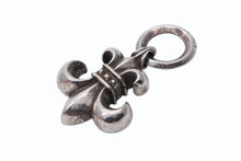 Load image into Gallery viewer, 極美品 CHROME HEARTS クロムハーツ BSフレア ペンダントトップ ラージ チャーム 重量約25.3g 中古 4b011705