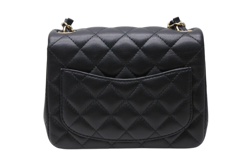 Like new CHANEL Mini Matelasse 16 S Flap S Chain Shoulder Bag Random Number Coco Mark Lambskin Black Used 4b011816