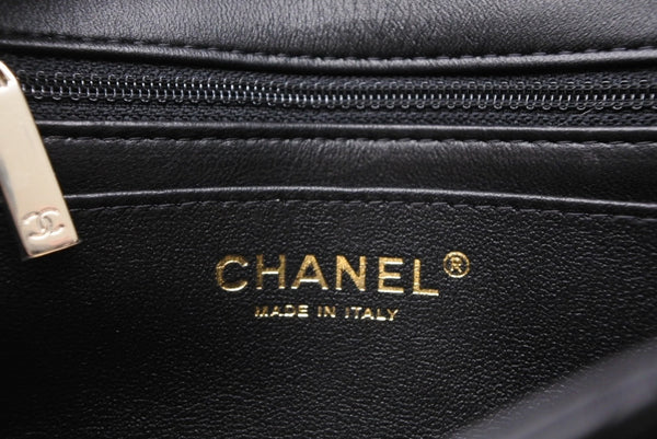 新品同様 CHANEL シャネル ミニマトラッセ16 Sフラップ Sチェーンショルダーバッグ ランダム番台 ココマーク ラムスキン ブラック 中古 4b011816