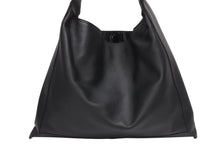 Load image into Gallery viewer, 極美品 BOTTEGAVENETA ボッテガヴェネタ ラージ ホップ ワンショルダーバッグ 803976V4O901019 カーフレザー ブラック 中古 4b011479