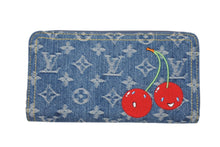Load image into Gallery viewer, 新品未使用 LOUIS VUITTON ルイヴィトン モノグラム デニム ジッピー ウォレット チェリー 新作 M23161 村上隆 ブルー 中古 4b011858